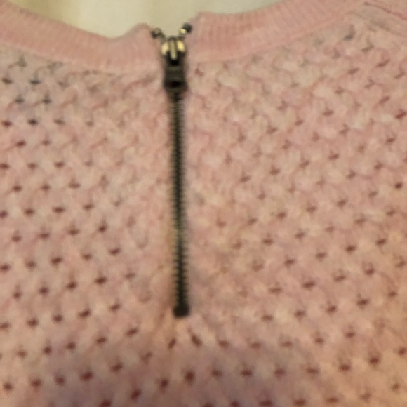 Light pink sweater - Picture 4 of 4